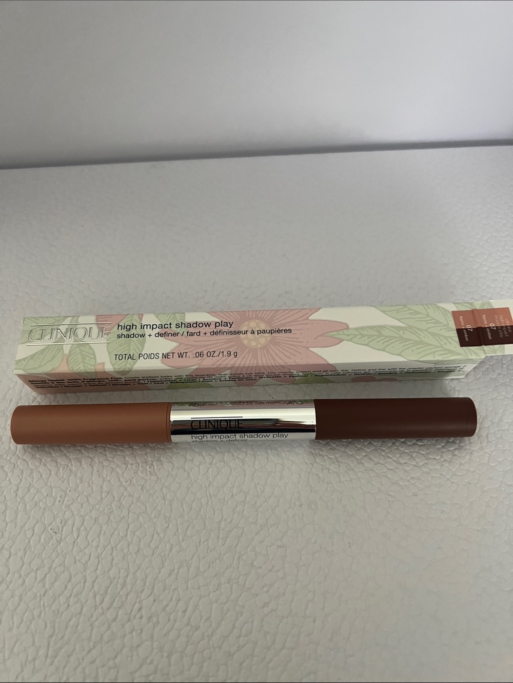Clinique High Impact Shadow play: shadow + definer in Flame + Ember